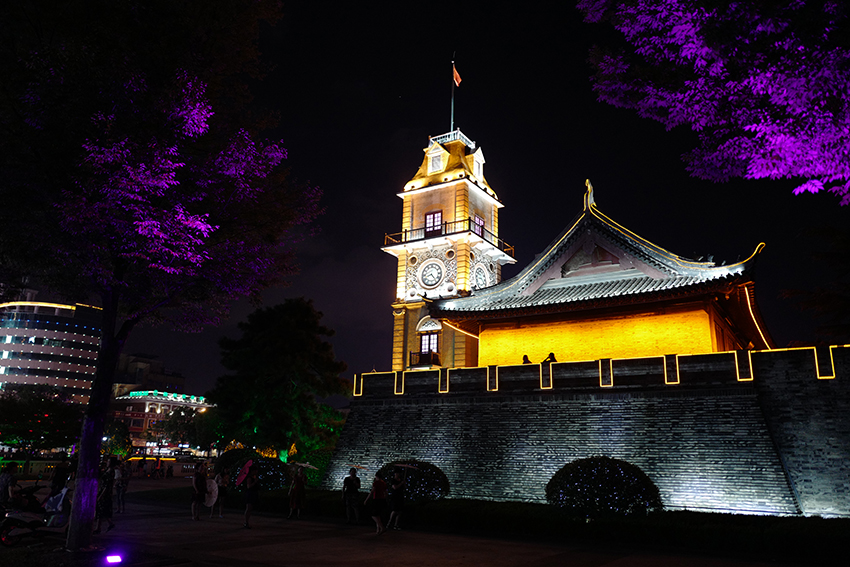 《鈡鼓楼》       封四  摄影：单志浩.jpg